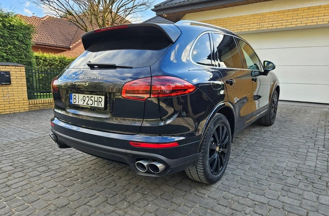 Porsche Cayenne cena 164000 przebieg: 150000, rok produkcji 2014 z Białystok małe 137